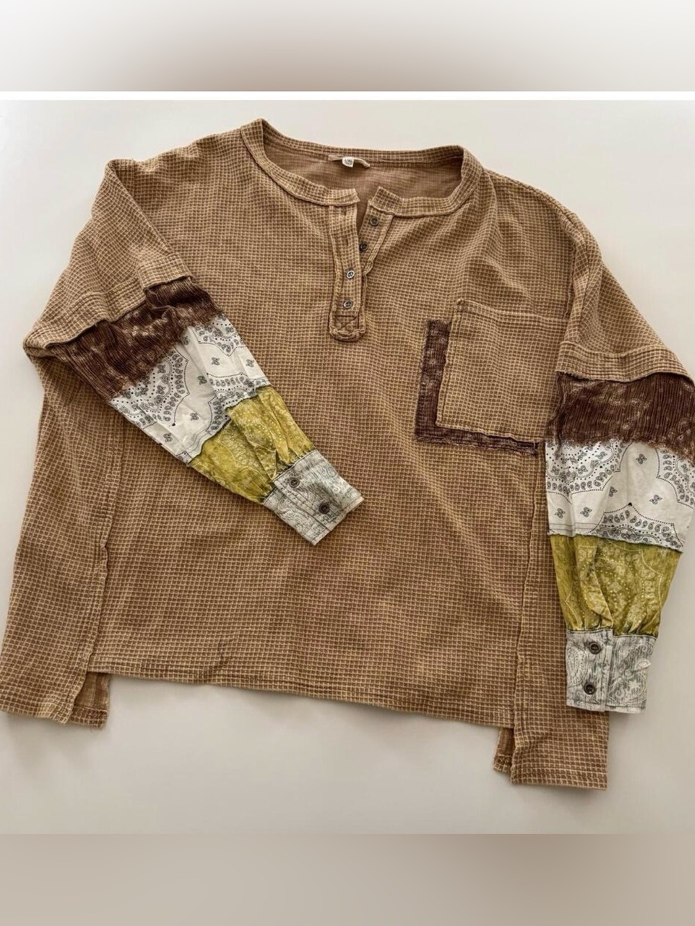 Oli & Hali mineral wash waffle knit thermal mixed material sleeve Henley top